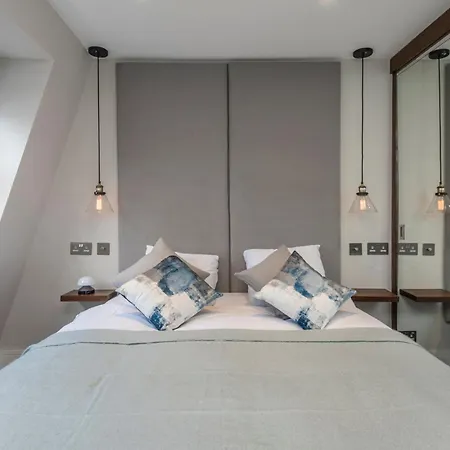 Luxury Georgian House In Marylebone: Modern 1-Bed Retreat Apartment